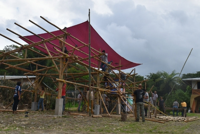 estacionamiento-de-bambu-las-canadas-bosque-de-niebla